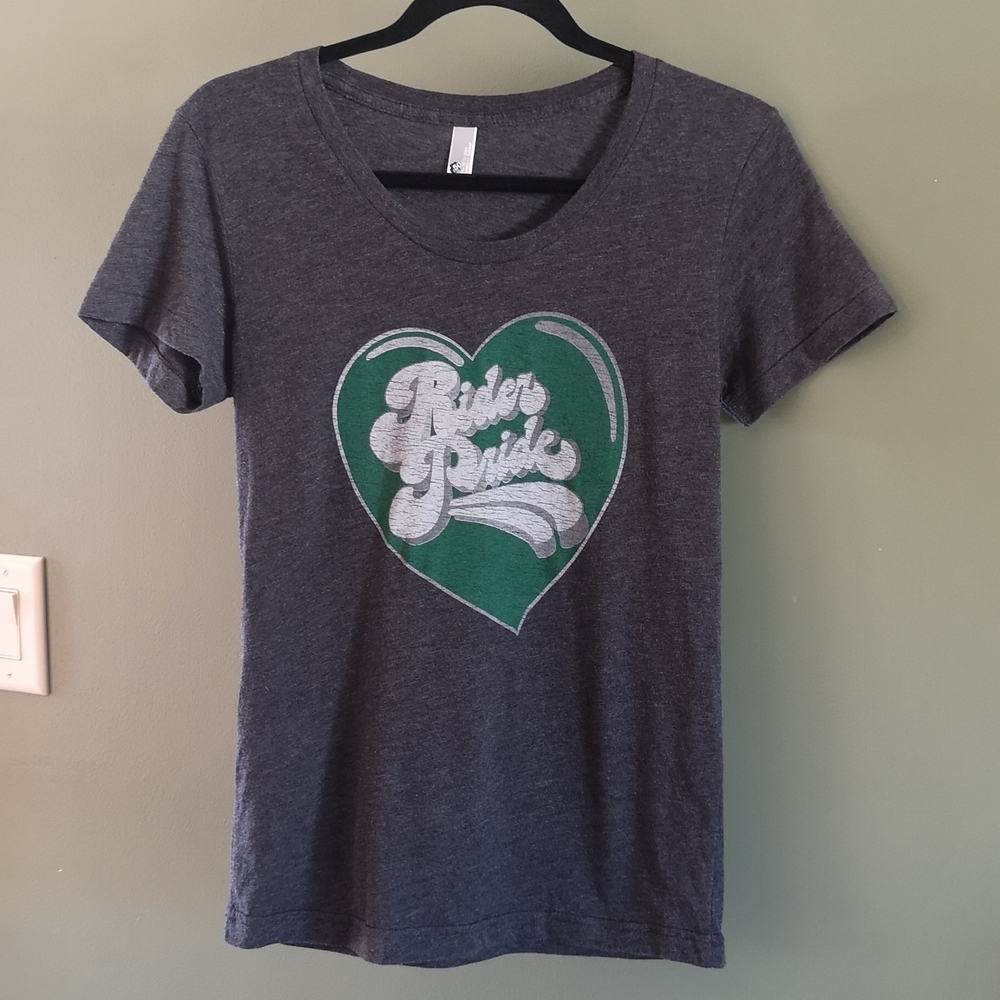 CFL Saskatchewan Roughriders Soft Cotton Rider Pride T-shirt Size L
